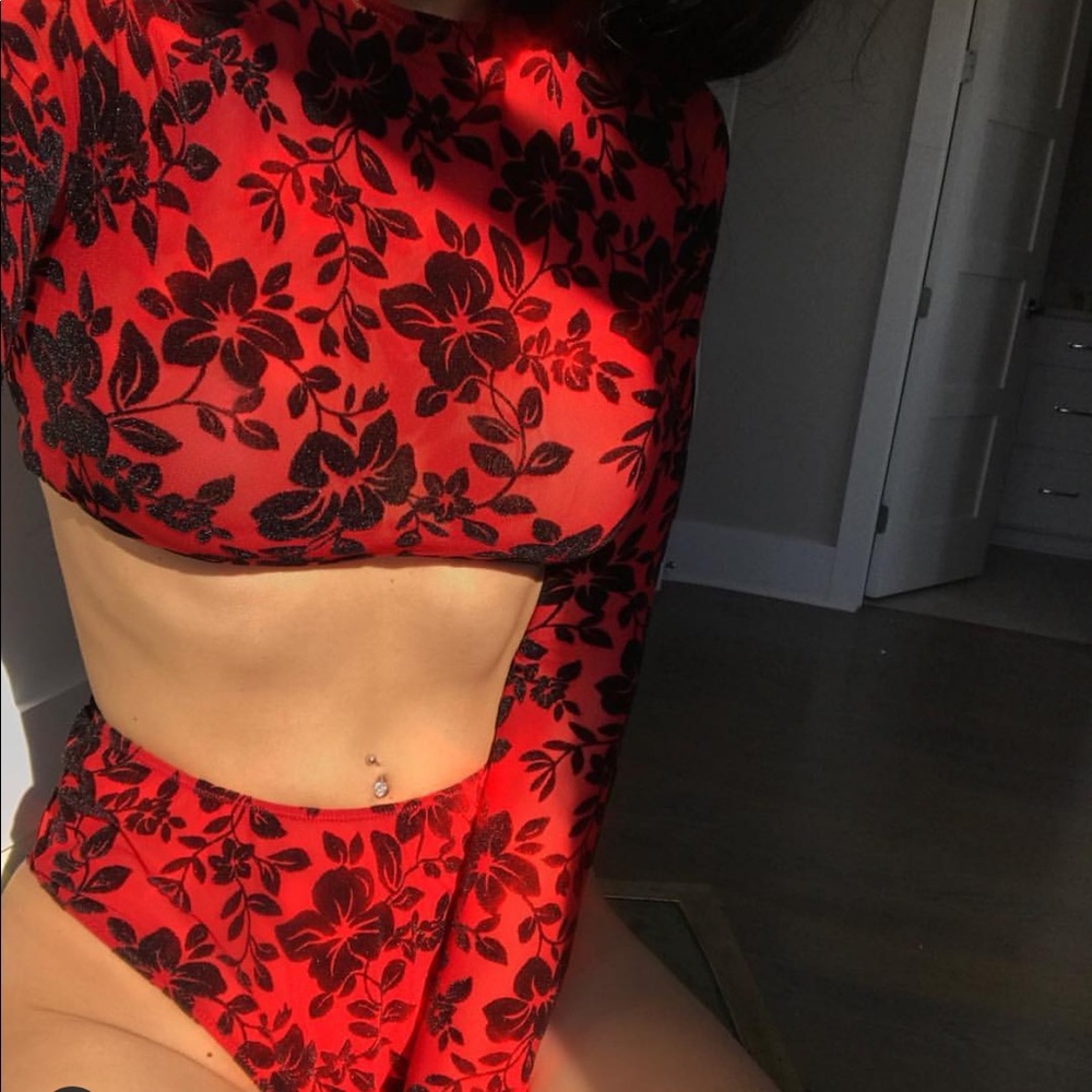NEW ❤️‍🔥HOT OH POLLY Lingerie/Crop top SET ♥️